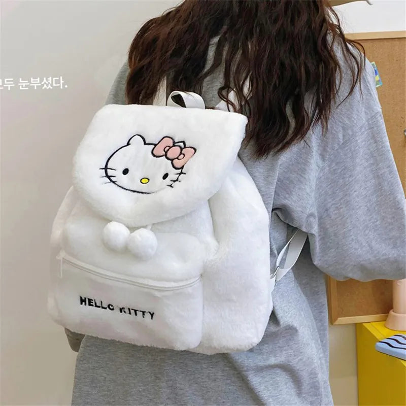 Mochila Pelúcia Sanrio: Hello Kitty, My Melody, Kuromi ou Pochacco